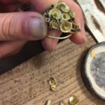 Roosjes ring uit oud goud Nicoline van Boven