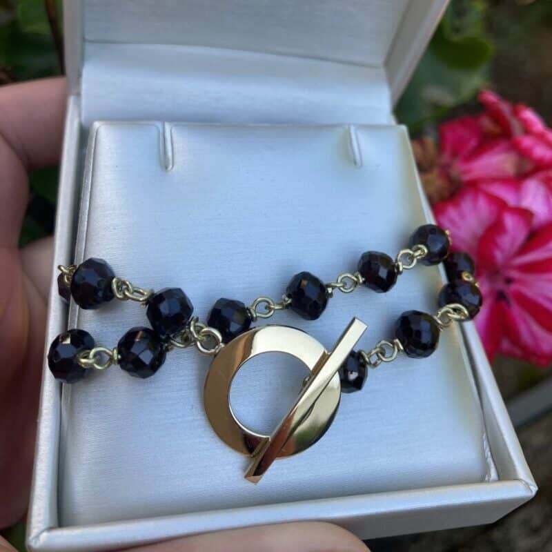 Granaat geboortesteen van januari, armband in opdracht