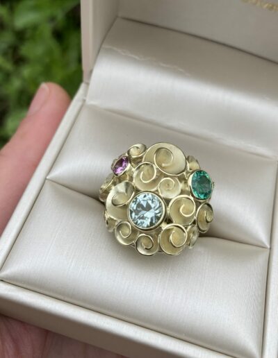 Bouquetring in opdracht gemaakt, Nicoline van Boven
