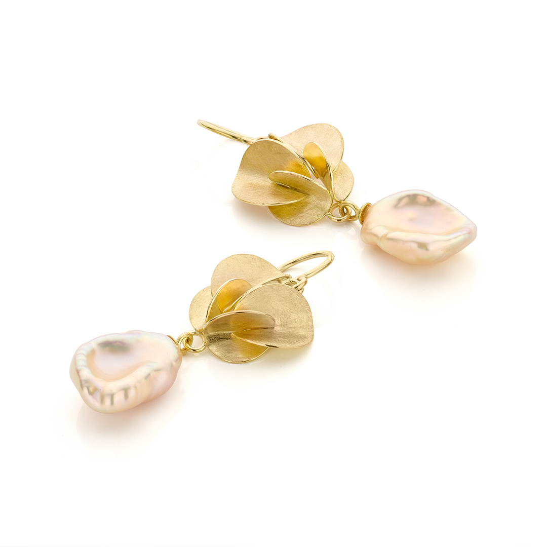 Roosjesring met diamant uit eigen goud in opdracht, Nicoline van Boven