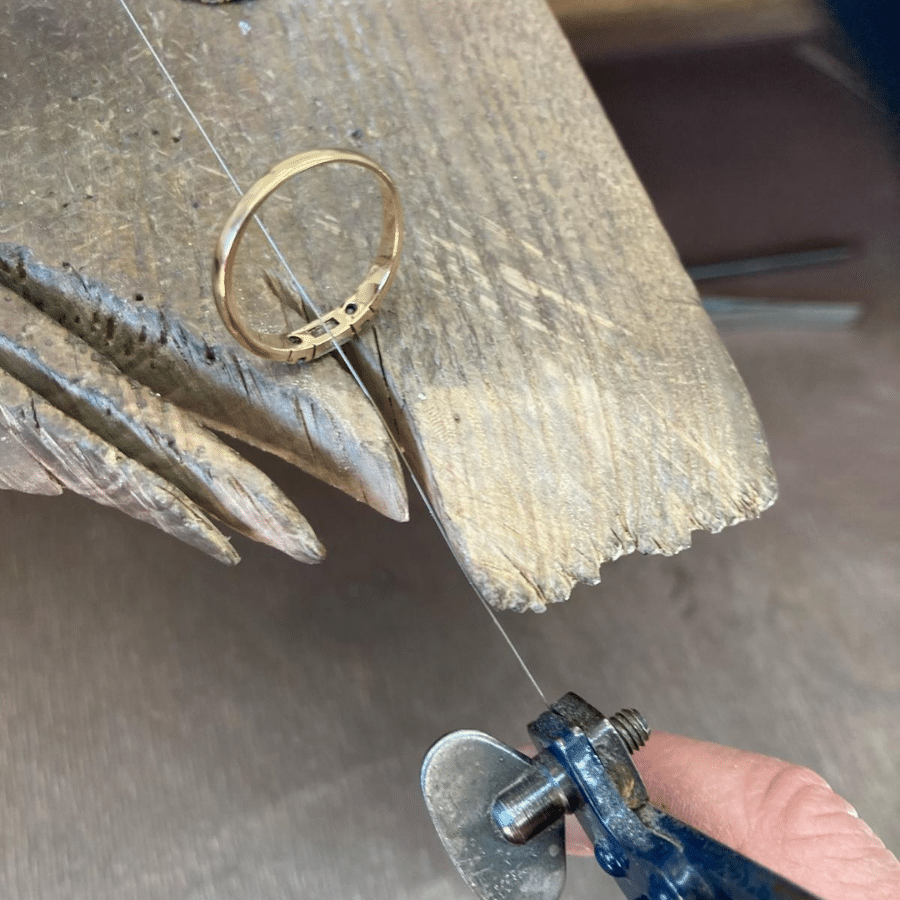 Oud goud omsmelten tot nieuw sieraad, wat kost dat?