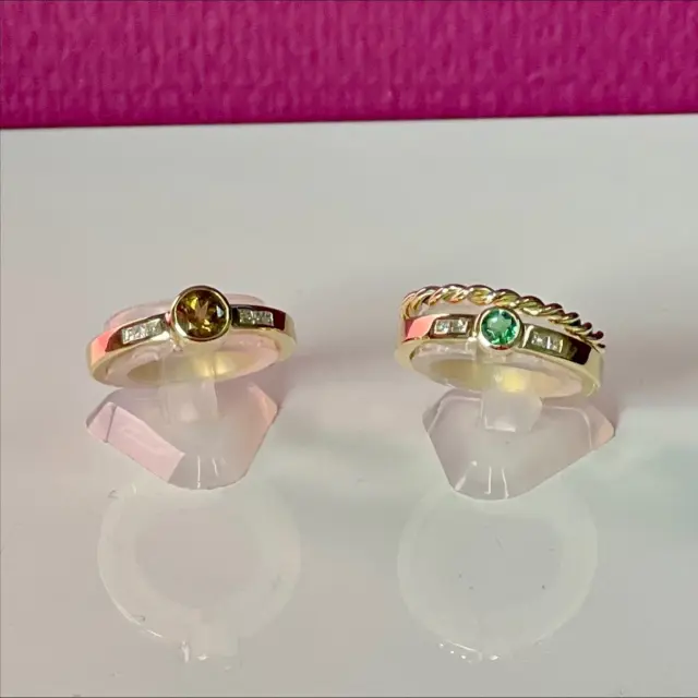 Twee zussen. Eén familieverhaal. 
Van oud familiegoud smolt ik een nieuw begin: twee unieke ringen, elk een herinnering met een eigen karakter. 
De oude diamanten schitteren nu in moderne vormen, met liefde verwerkt uit het verleden. 

De ene zus koos een betoverende groen-roze bicolor toermalijn uit mijn collectie. Voor de andere ging ik op zoek naar die ene, blauwgroene toermalijn haar lievelingskleur, puur en persoonlijk. Na een zoektocht bij mijn leveranciers vond ik haar droomsteen. Voor haar mocht ik er een verfijnd aanschuifringetje bij maken. 

Samen dragen ze hun familie én hun eigen verhaal, verbonden in goud en edelstenen. 
———————————————————————————-
Wil jij ook jouw familiéverhaal opnieuw laten schitteren? Ontdek de mogelijkheden via DM of maak een afspraak in mijn goudsmidatelier via mijn website (#linkinbio)

#oudgoudomsmelten #oudgoudnieuwsieraad #juwelenopmaat #goudenringen #goudsmidzeeland #handgemaaktinnederland