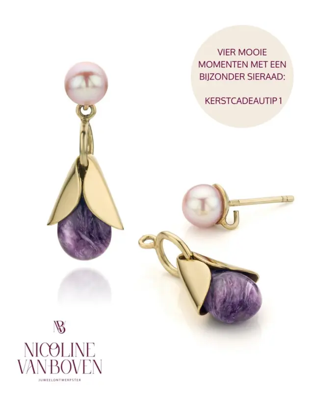 December feestmaand. Elke week geef ik een kerstcadeautip om de mooie momenten te vieren. 

Tip 1:
Oorbellen met verwisselbare edelstenen. Voor de vrouw die altijd klaarstaat, die duizend rollen vervult, maar ook mag stralen op elk moment van de dag. 

De feestdagen gaan om vieren, delen, aandacht en kleine gebaren die blijvend zijn. 

Deze gouden oorbellen met verwisselbare hangers zijn zo’n geschenk: handgemaakt en duurzaam.  Met liefde ontworpen om haar drukke dagen wat mooier te maken. 

Een betekenisvolle kerstcadeautip en je zit nooit zonder inspiratie wat je haar zult geven: elk jaar een ander paar hangers, zodat ze steeds van stijl kan wisselen. 

Voor elke mood en bij elke outfit een passend paar oorbellen. Draag de stekers overdag naar je werk en tover ze in een handomdraai om in een paar feestelijke blikvangers voor op de kerstborrel. 

Ontdek de collectie in de webshop via de link in bio. Of neem contact op voor een paar op maat.

#verwisselbareoorbellen #oorbellenmetedelstenen #wisselsysteemsieraden #handgemaakteoorbellen #mixandmatch #duurzamecadeaus #kerstcadeautip